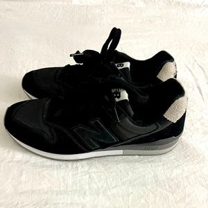 🖤 Like New 🖤 New Balance Size 9-1/2 🖤